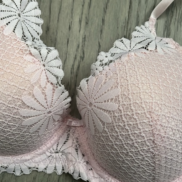 Pink Lace Bra “NEW” 36C - Picture 2 of 6